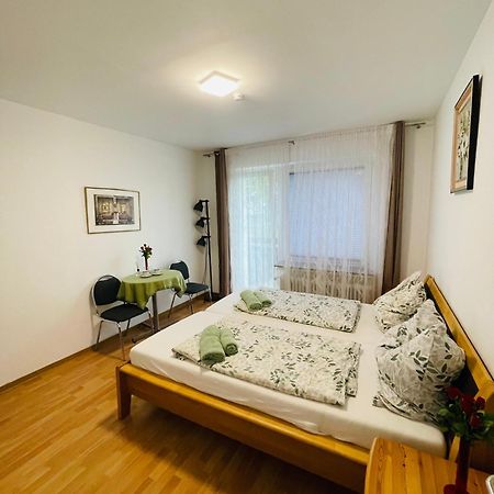 גארבסן Hotel Shelby Apartments מראה חיצוני תמונה