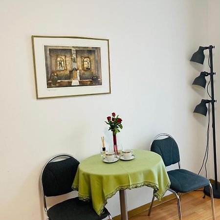 גארבסן Hotel Shelby Apartments מראה חיצוני תמונה