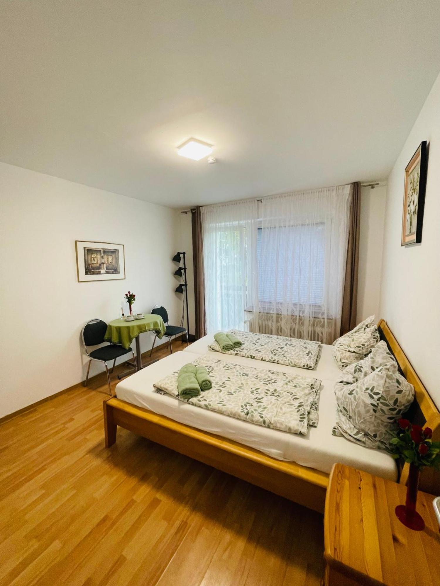 גארבסן Hotel Shelby Apartments מראה חיצוני תמונה