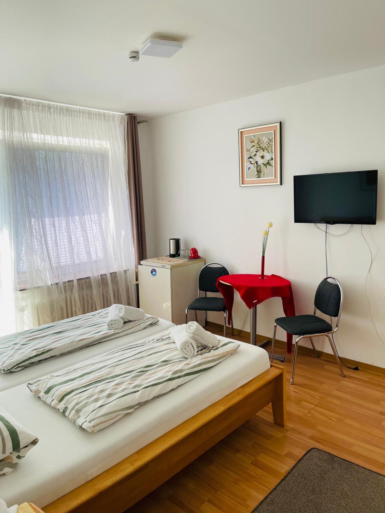 גארבסן Hotel Shelby Apartments מראה חיצוני תמונה