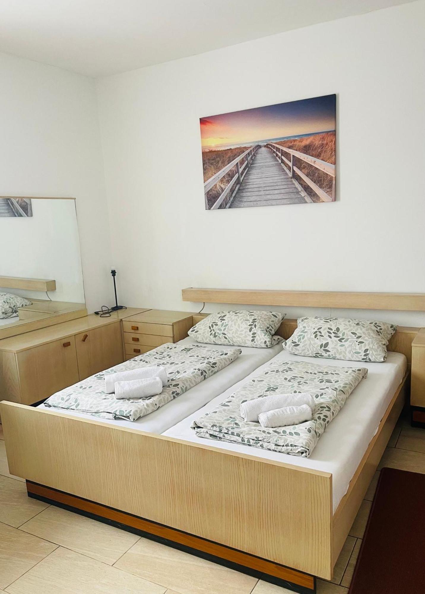 גארבסן Hotel Shelby Apartments מראה חיצוני תמונה